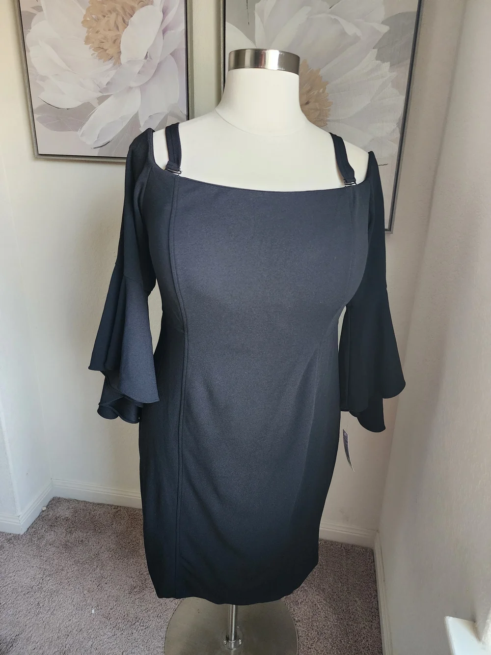 R&M Richards square neckline